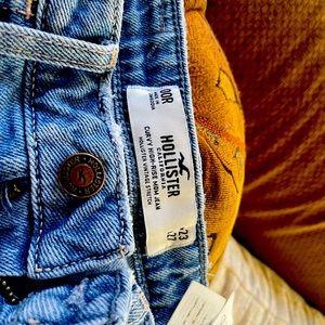 Hollister Ripped jeans -size 00R
